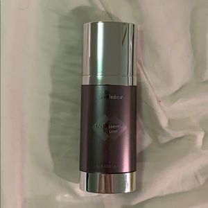 TNS Essential Serum